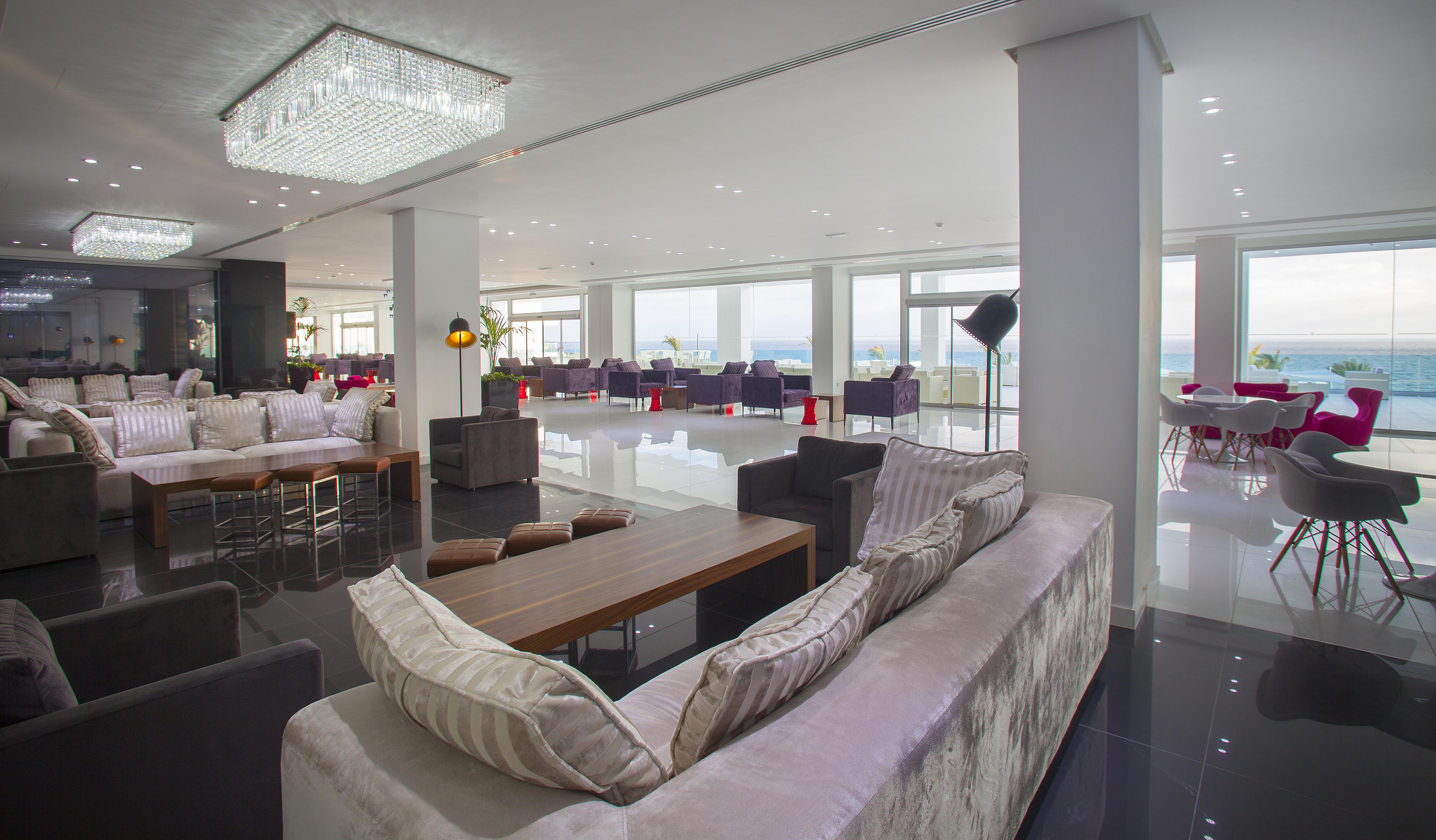 King Evelthon Beach Hotel & Resort Klorakas 외부 사진 The lobby
