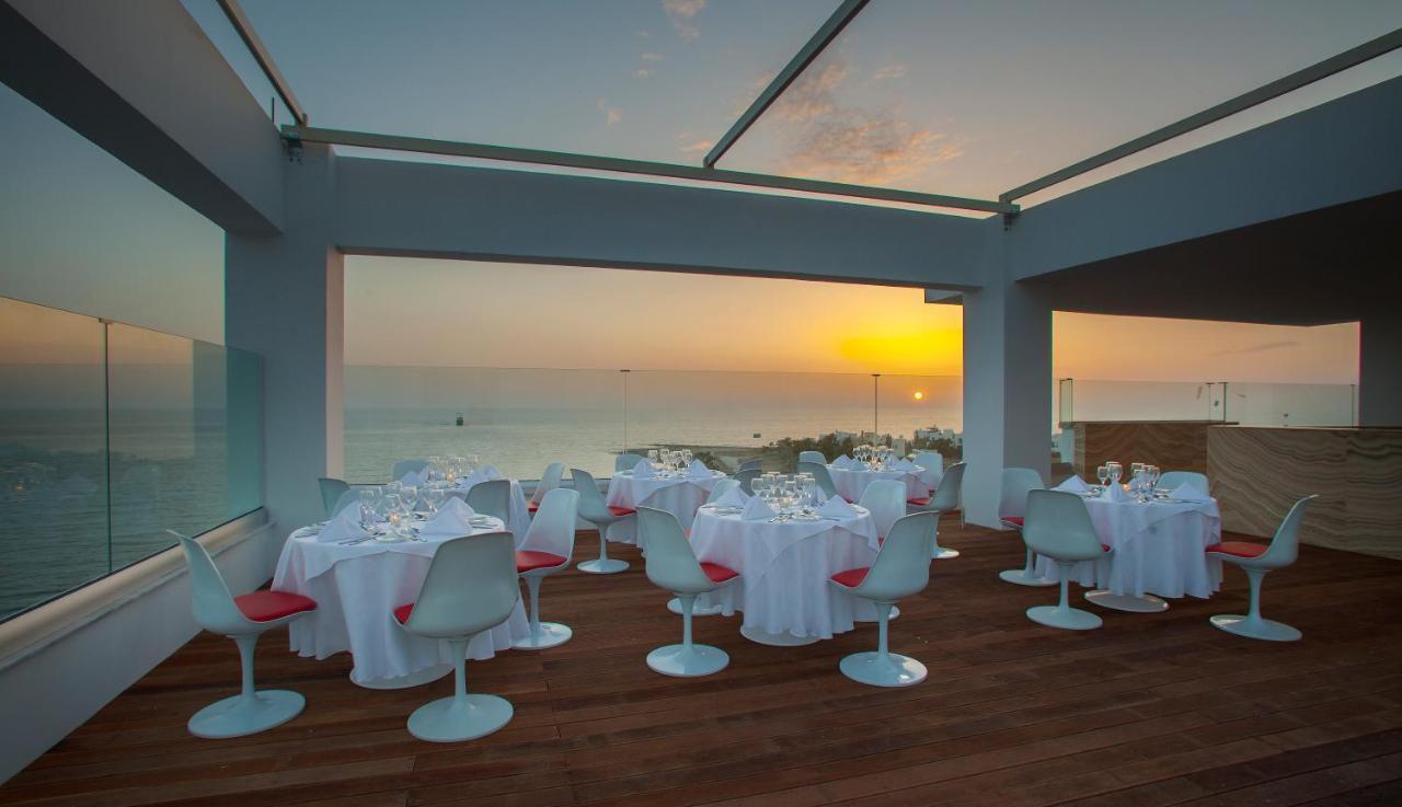 King Evelthon Beach Hotel & Resort Klorakas 외부 사진 The Sky Bar
